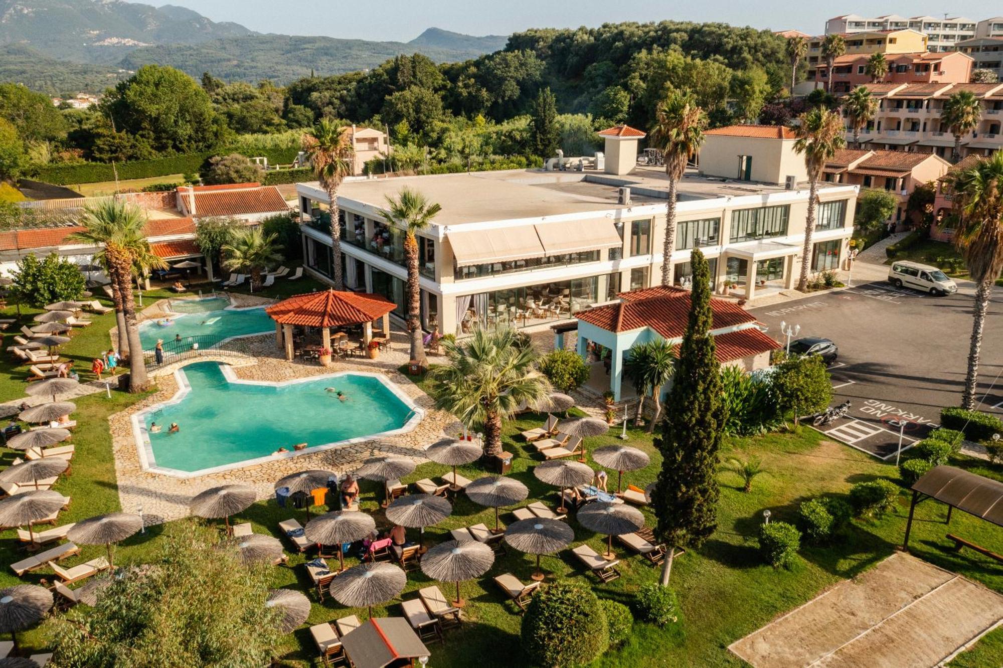Robolla Beach Aparthotel Roda  Esterno foto